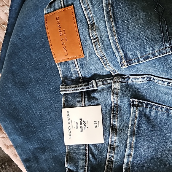 Lucky Brand Sweet Midrise Bootcut - Picture 2 of 4
